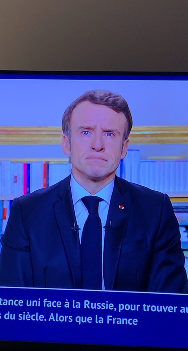 CeoDuJus's tweet image. Booouh le gros bebe #MacronDirect
🚙 Phil