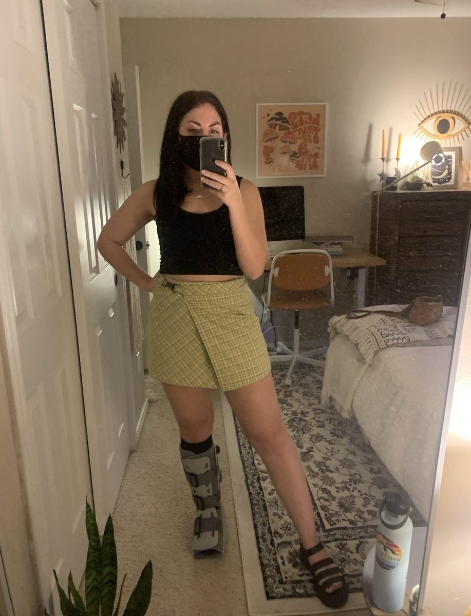 internetoftangs's tweet image. 2023 trend prediction: castcore (post-gorpcore)