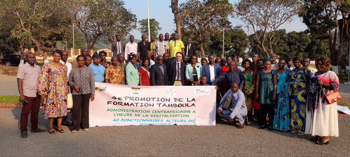 La Direction Générale de l'ENAM par ma voix vous formule ses voeux les meilleurs pour une nouvelle année sous le signe de la fraternité universelle et la construction d'un monde plus inclusif.