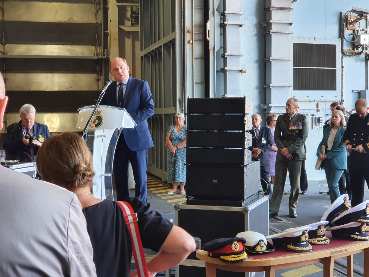 FalklandsRepUK's tweet photo. In July, in his capacity as Patron of @SAMA82office, the then Prince of Wales, hosted a reception aboard @HMSQNLZ, to mark the 40th anniversary of the liberation of the Falkland Islands. The event was attended by @BWallaceMP and  Falklands veterans and their families. #2022Review https://t.co/0pvRxLcIJ5