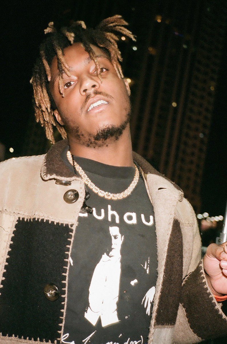 TitanicRL's tweet photo. According to Danny Wolf, him and Juice WRLD have around 5 albums worth of music made together 

So if we round up an album length to 18-20, that means Danny and Juice have around 90-100 songs https://t.co/rkt8ycdLjN