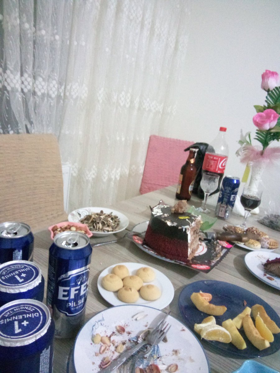 En kötü günümüz böyle olsun mutlu yıllar 2023 inşallah hoş gelirsin mutlu yıllar herkese..
Nefes almayın ama efes alın..