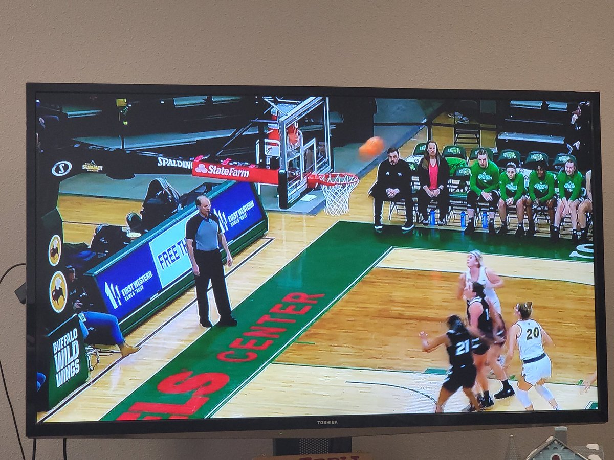 roehrich83's tweet photo. @NDSUwbb @espn @espn - Here's what I pay you for.   We get this world-class view when @NDSUwbb lines up for a free throw. Super neat not being able to see the shooter.  It's even better at other angles.  #zoomout https://t.co/dtIUgQPG6l