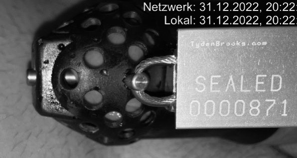 GentleChastity's tweet photo. 31.12.22 um 20:22Uhr…
Es geht wohl verschlossen und versiegelt ins neue Jahr 2023…
Euch auch einen guten Rutsch und alles Gute für 2023…
#chastity #PAPiercing #locked #Orgasmuskontrolle #keyholding #LookingForKeyholder #München #kinky #bdsm #frivol https://t.co/PgwxsYfyso
