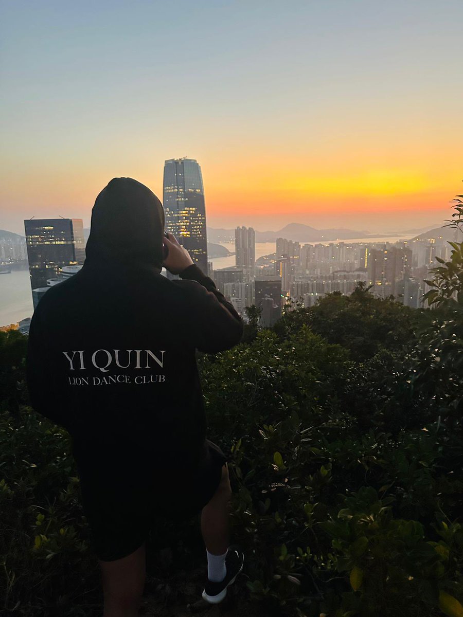 Taking time to reflect on the last year and looking forward to the year ahead. 

Happy New Year to all our family &amp; friends. <a href="/YiQuin/">Yi Quin Lion Dance</a> like to wish you all a healthy and prosperous 2023. 🙏🏻 Big ❤️

👋🏻 2022 👋🏻 2023 #HappyNewYear