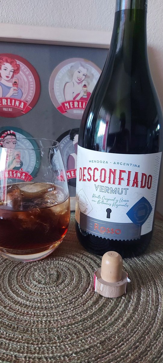 manuelmasut's tweet photo. Interesantisimo este vermut de @BODEGASEPTIMA así nomas, solo y con mucho hielo https://t.co/c7CYOc29Io