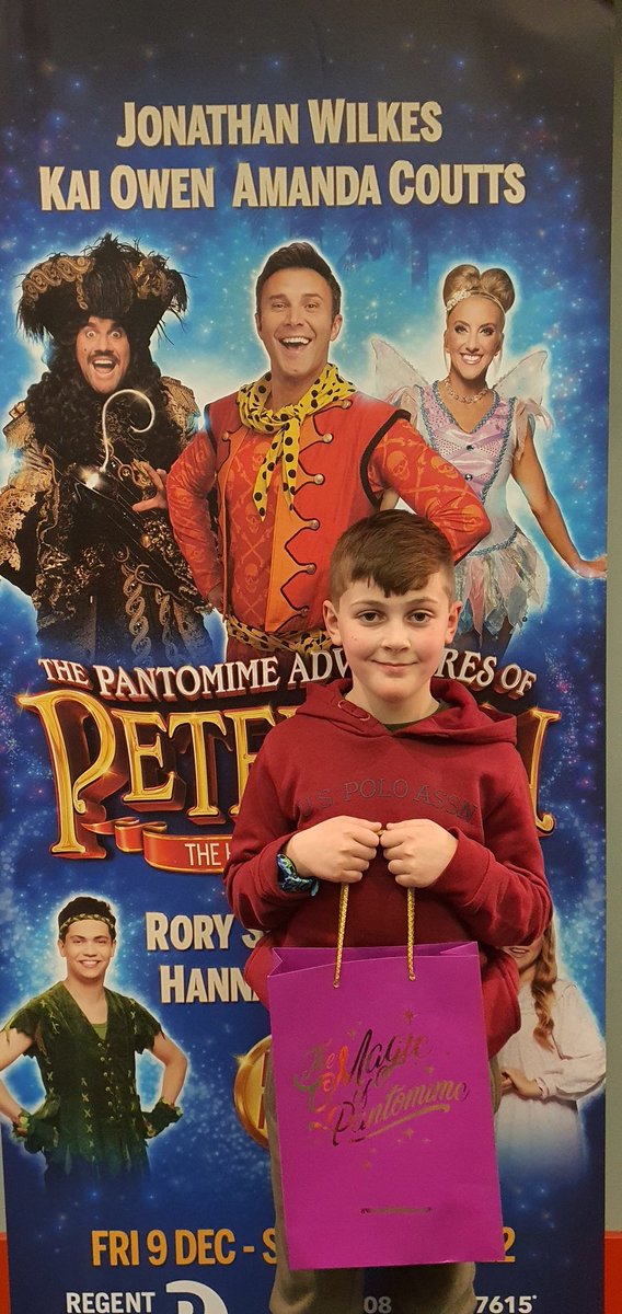 vicky_powis's tweet photo. Another fantastic panto @RegandVic, oliver defo had more than just a drawing pad @Jonny_Wilkes.. see you again fingers crossed for next years panto again last night 7th jan 2024.... hopefully with @KaiKaiOwen @Christian2178 will both be back too. :) https://t.co/dof3FkDnzz