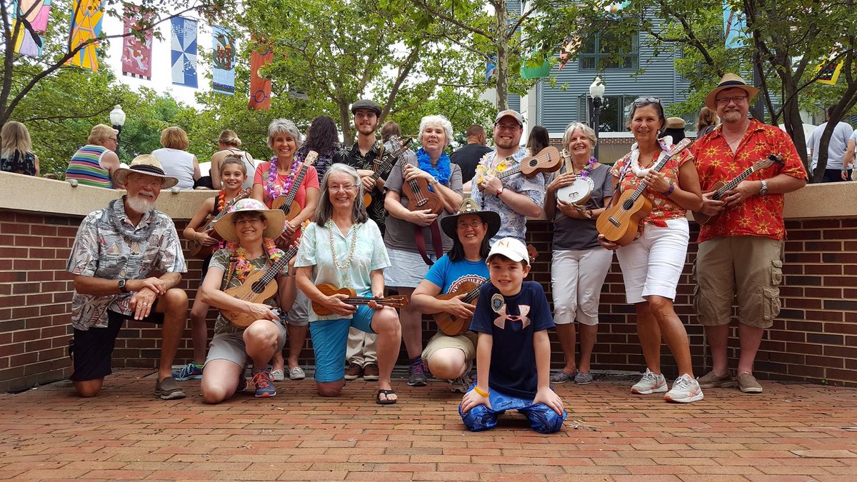 There are some great early evening performances you won't want to miss. To name a few, Natascha &amp; the Spy Boys, Allegheny Ukulele Kollective and Below Centre. ow.ly/INEo50McKNs