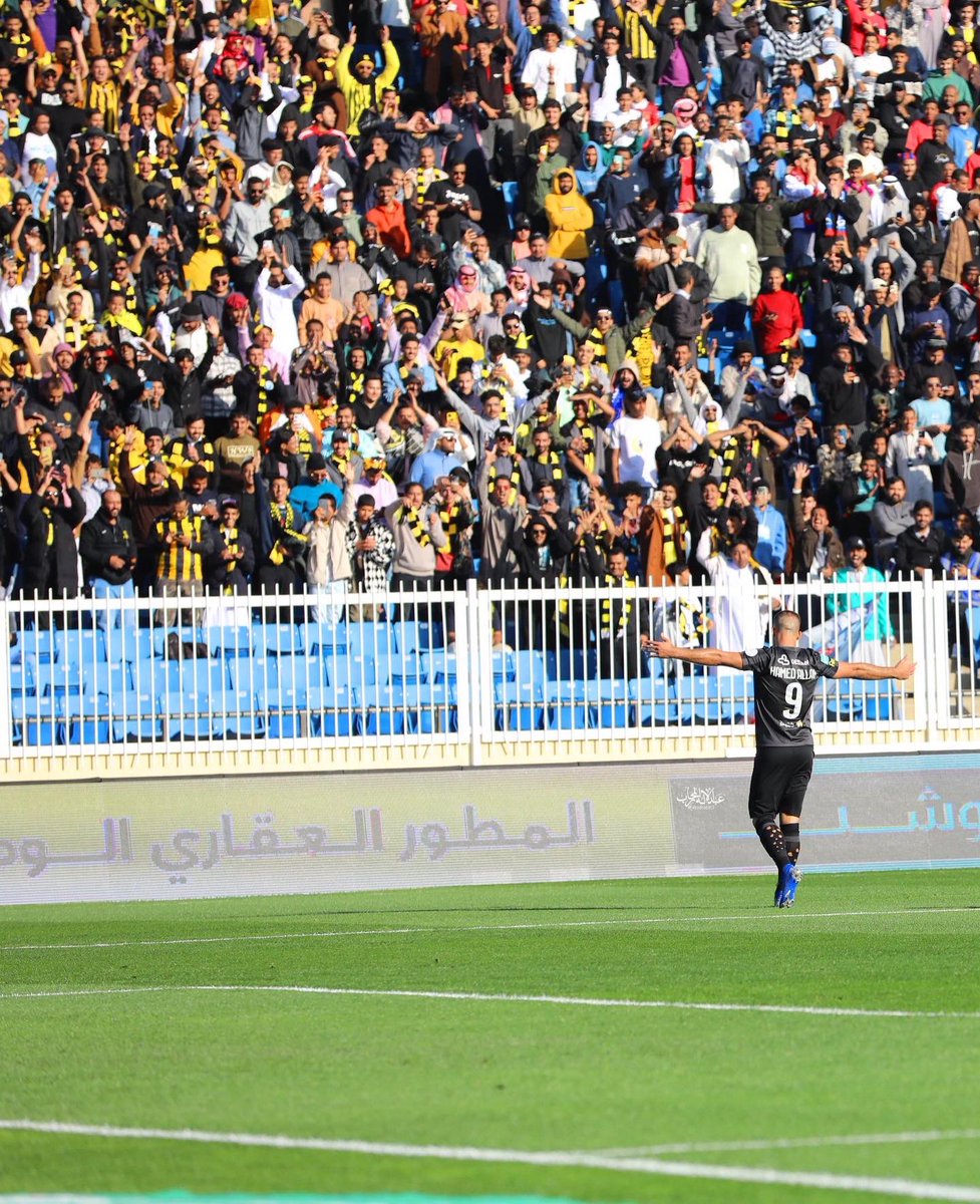 Hamedallah_9's tweet photo. الحمد لله على الفوز و القادم افضل ان شاء الله 💛🖤 https://t.co/Wsl9FXDRIL