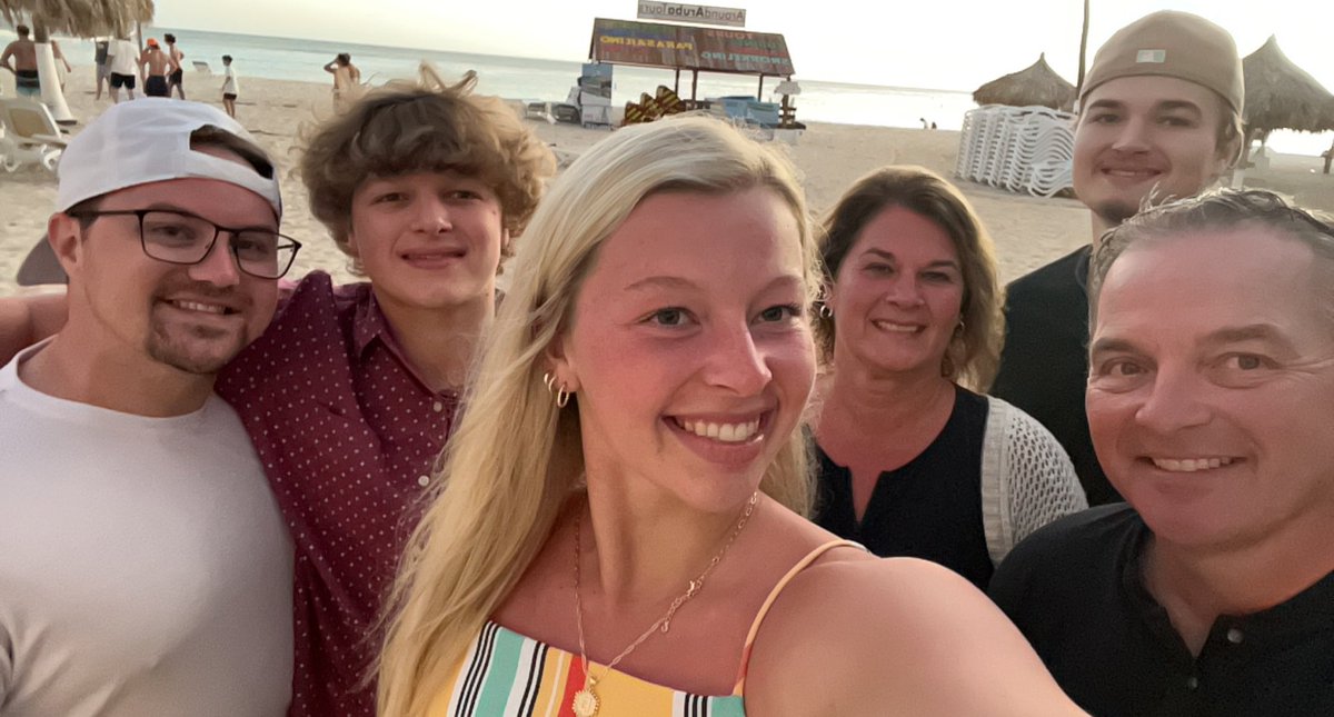 Great ending to 2022! #aruba #onehappyisland