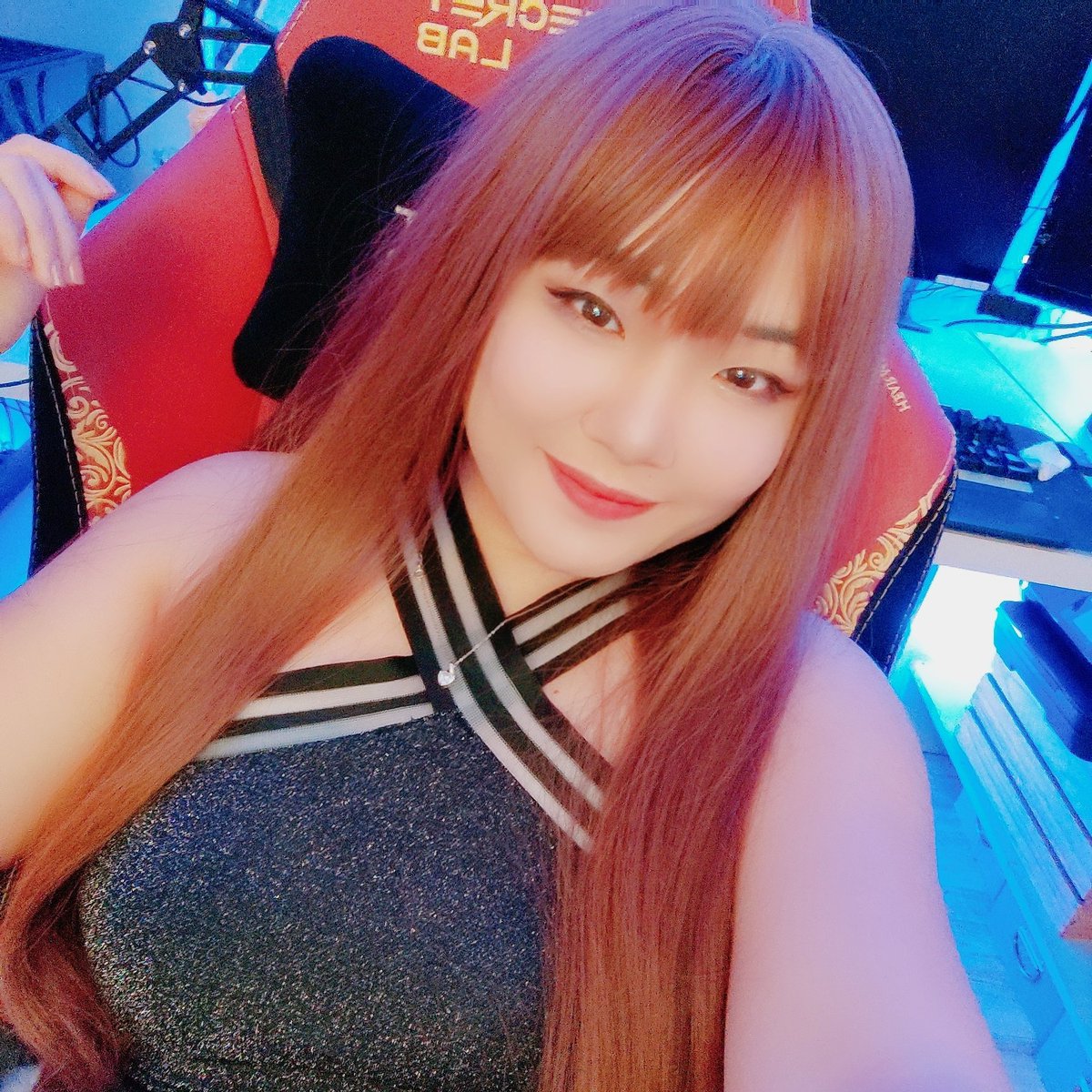 asiannabi1's tweet photo. Happy new year everyone ❤️ https://t.co/5DlbifncGT