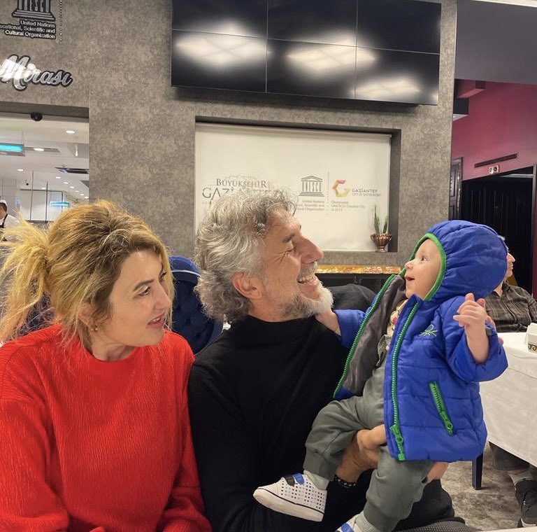 Tüm dualarıma karşılık veren Allah’a hamdolsun. 

Herkesin kalbine göre bir yıl, bir ömür diliyorum.