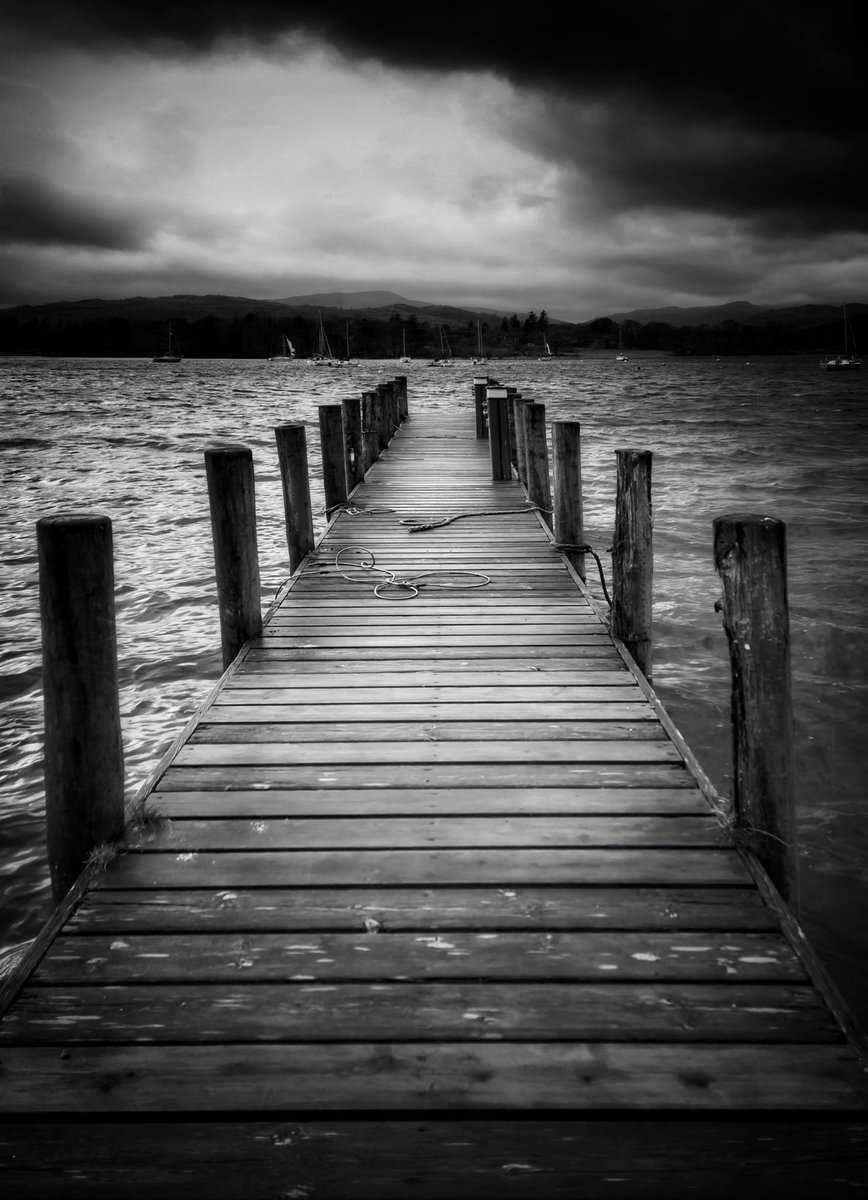 chazzoo77's tweet photo. Windermere #blackandwhite #blackandwhitephoto #blackandwhitephotography #monochrome #lake #lakedistrict #winderemere #photo #photography #pier #jetty #landscape #outdoors https://t.co/UBn17lTeJr