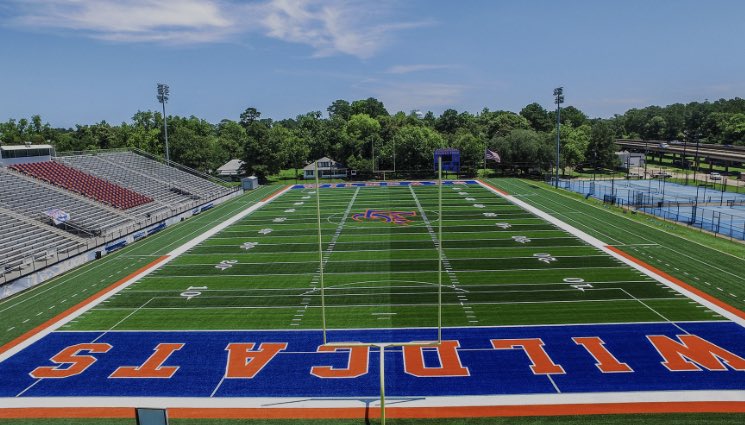 #AGTG After a great conversation with @CoachPorter_LCU I am blessed and honored to announce that I have received an offer from Louisiana Christian University 🟧🟦 <a href="/Shaw_Gridiron/">Eagle Gridiron Club</a> <a href="/awestbankthing/">Archbishop Shaw Football</a>