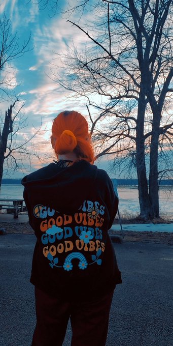 Good vibes to everyone 🌈 https://t.co/XQNuPeZnbg<a href="/tag/roadtrip"class="tags"><span>#roadtrip</span></a><a href="/tag/nomad"class="tags"><span>#nomad</span></a><a href="/tag/vanlife"class="tags"><span>#vanlife</span></a><a href="/tag/crosscountry"class="tags"><span>#crosscountry</span></a><a href="/tag/live"class="tags"><span>#live</span></a>