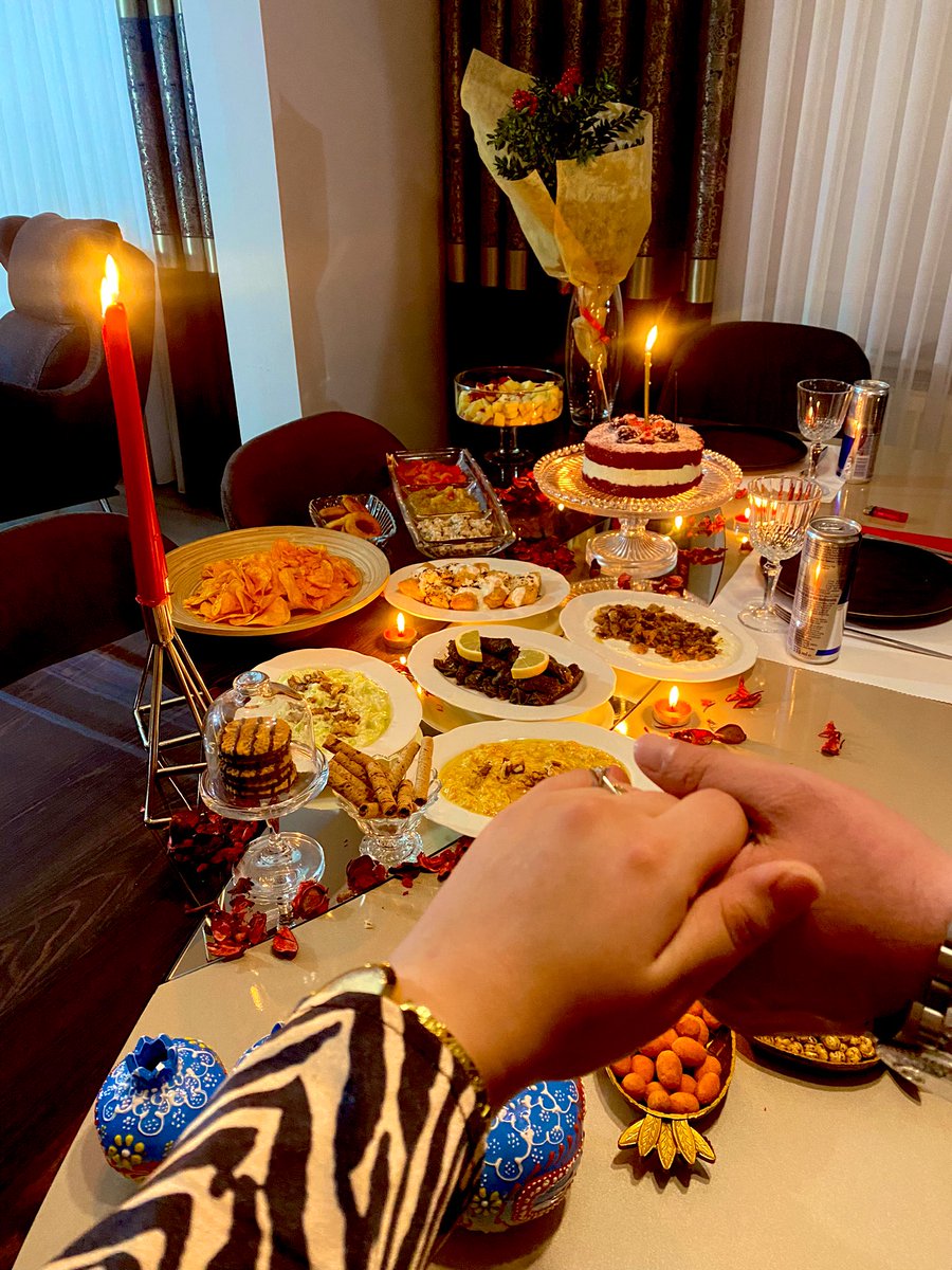 Betulkrhn76's tweet photo. #HappyNewYear2023 #HappyNewYear #happy #MutluYıllar #2023NewYear ✨🎉🎊 https://t.co/oQWldchOna