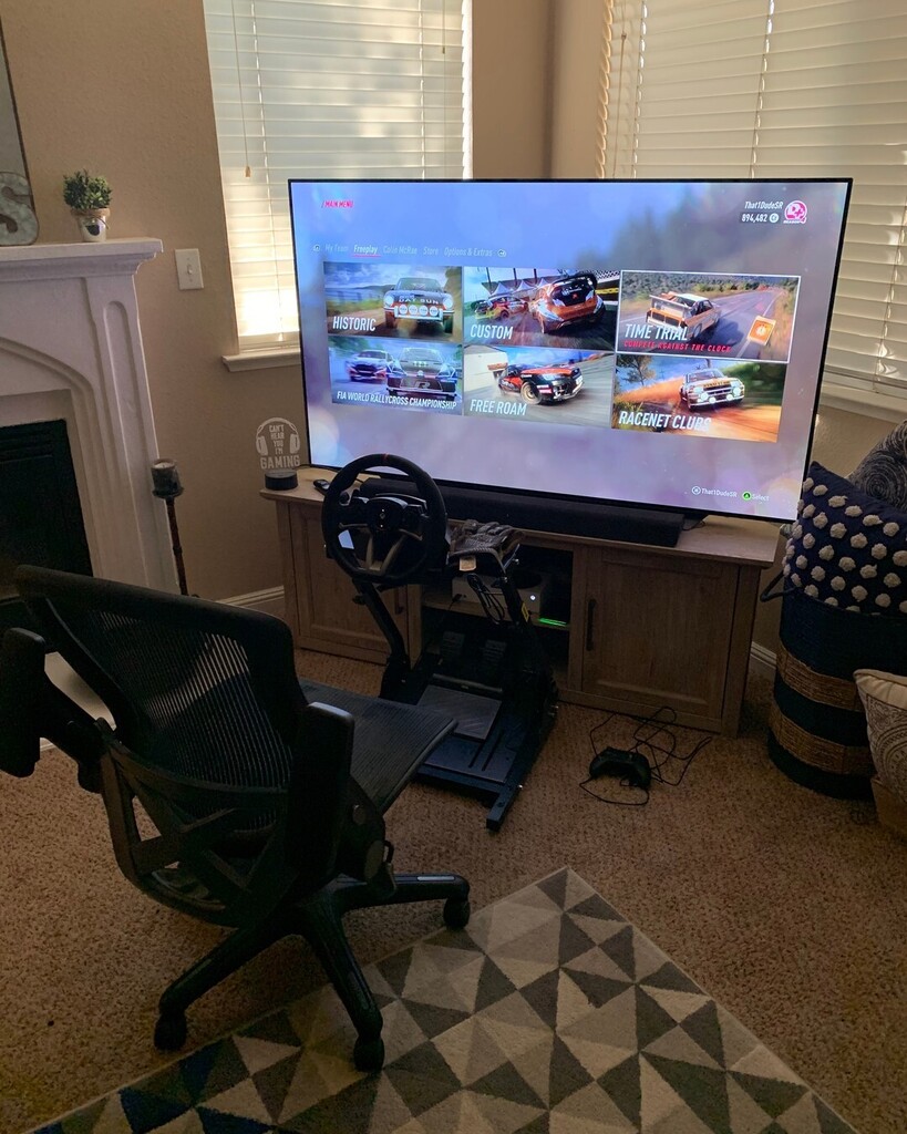 BarrelRollersTV's tweet photo. That 1 Dude heard once to invest to Real-Estate. Thing is that Sim Racers like to invest to Screen Real-Estate 😅 #simracinghardware #gaming #gamingcommunity #racing #simrig #dirtgame https://t.co/i4d9A4UF7q https://t.co/D10ncsPq3u