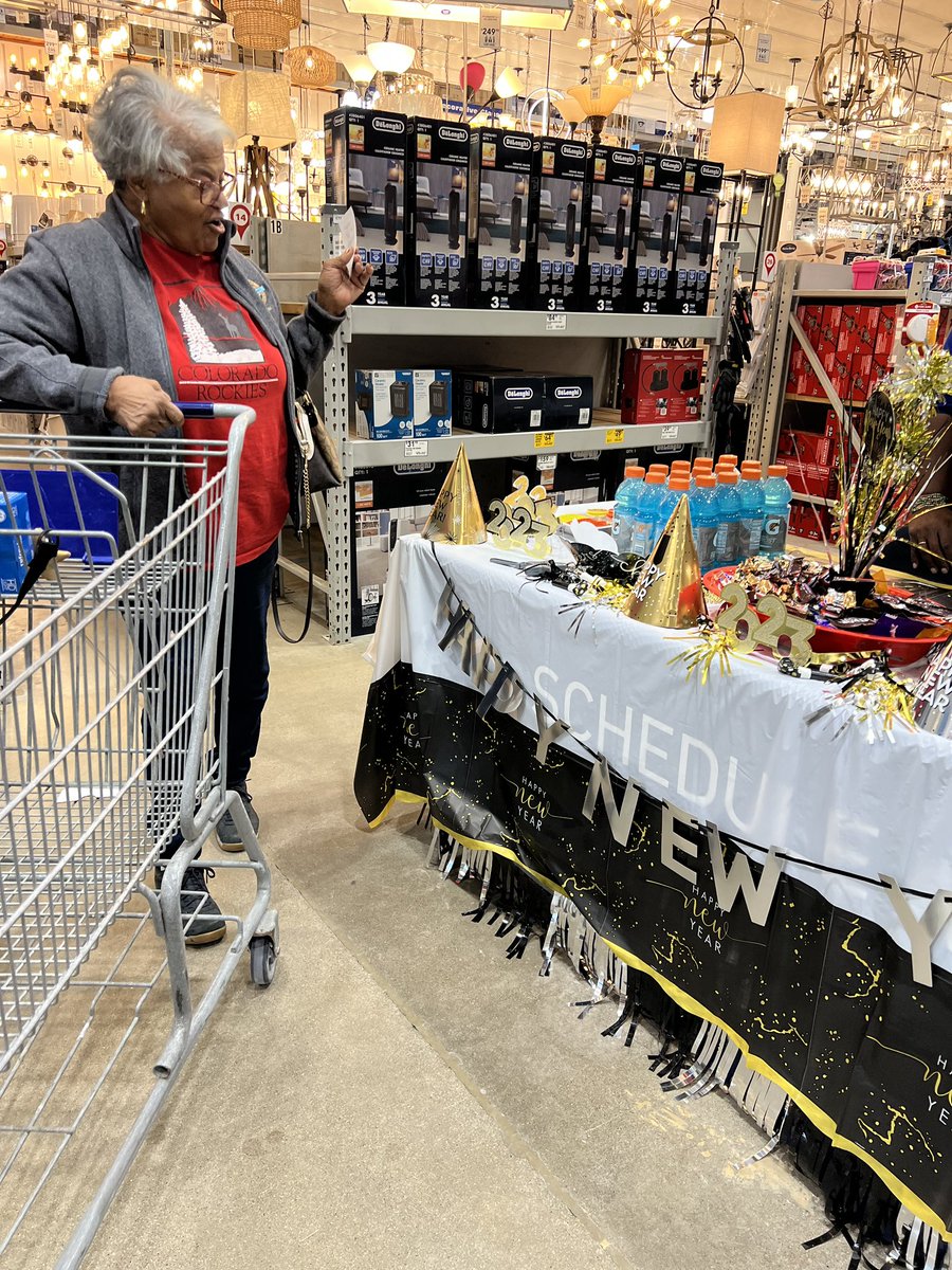 Today we are having fun with our customers saying Goodbye to 2022 and Hello to 2023! #HappyNoonYearsEve #Lowes <a href="/NestorAndino1/">Nestor Andino</a> <a href="/Jreeder47489571/">Jreeder</a> <a href="/BlueTeam_R21/">Lowe’s Region 21</a>