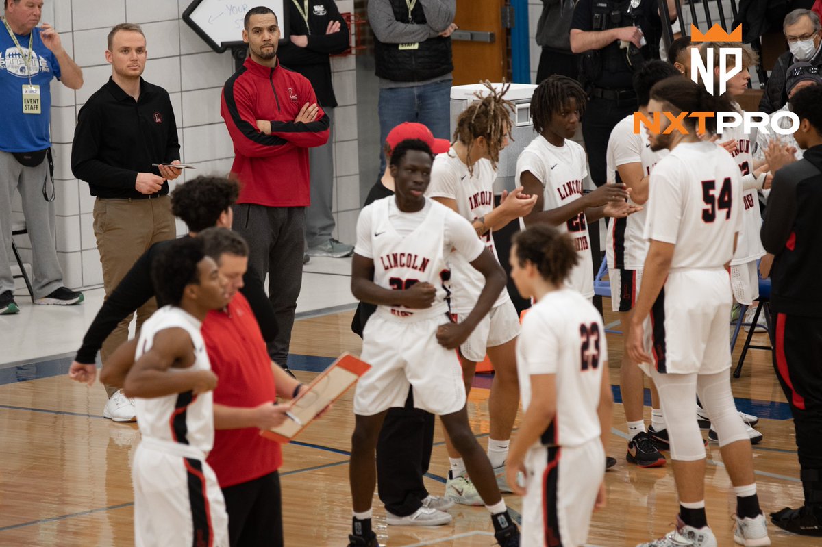 Starting 5️⃣ for @LinksBasketball⛓

5️⃣<a href="/Andrew_Gaines5/">Andrew Gaines</a> 
2️⃣3️⃣<a href="/VinceGarrettJr/">Vincent Garrett jr</a> 
2️⃣4️⃣<a href="/CollinNick2/">Collin Nick</a> 
3️⃣0️⃣<a href="/kui_diu/">kui diu✝️</a> 
3️⃣4️⃣<a href="/JustinBolis/">justin bolis</a> 

Vince Garrett Jr. has led the way with 15PPG and 3 steals. Expect the Links to utilize their size with the 3 6’8 kids in Bolis, Nick, and Faines.
