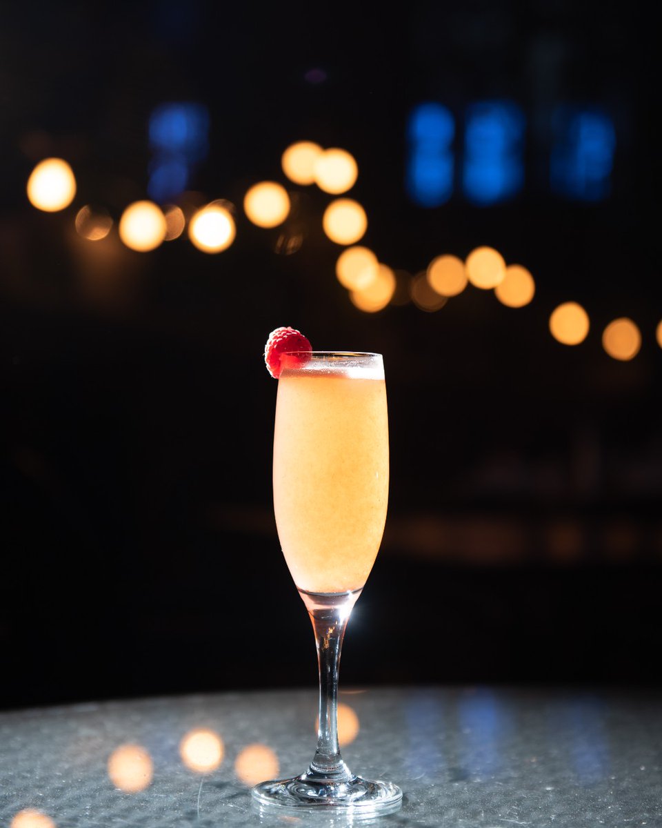 Here's a 🥂 to our wonderful staff and all who dined with us in 2022, looking forward to 2023! ✨ #SeeYouAtScampo
