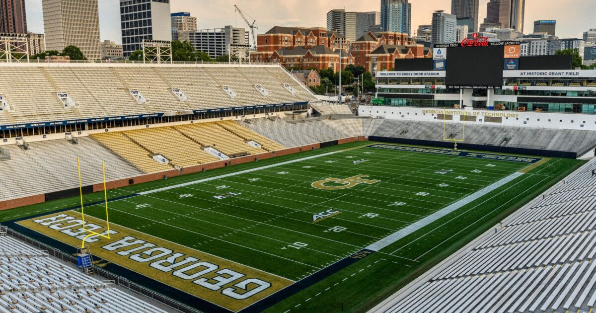 BrayStaley's tweet photo. AGTG ✞ After an AWSOME Conversation with @CoachJCrawford I am so Blessed to receive my 14th Division I offer from Georgia Tech #hum6lyspoken @GeorgiaTechFB @therealkwat @DAWGHZERECRUITS @BrianStaley_12 @AikenHighFB @_PatMcDonald @247Hudson @MohrRecruiting https://t.co/cwDasjopiz