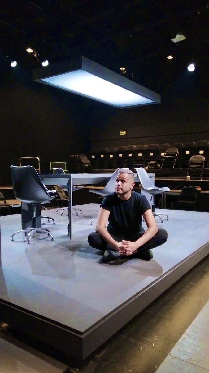 ReynoldsR86's tweet photo. #Highlight2022 gracias a #7Años por regresarme a hacer teatro con este equipo de chingones! 🎭♟️🤍
@LOBOSProdMx @Campanit @jeanderbez @PinPoint_Com @ForoLucerna https://t.co/brkEhfinrX