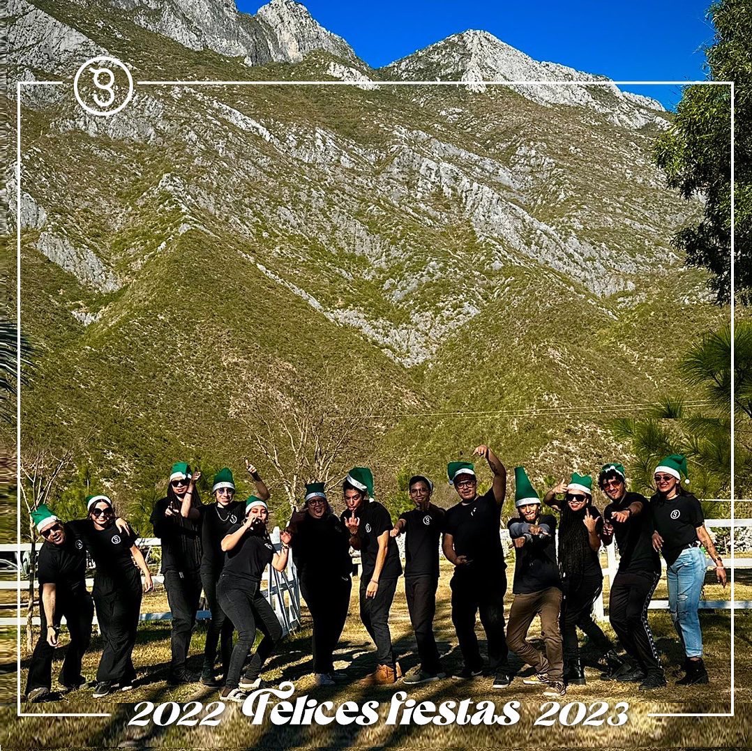 theGOODIESstore's tweet photo. 👋🏼Adiós 2022. 🤝Hola 2023.
De parte de todo el GOODIES® CREW les deseamos que tengan un feliz y próspero AÑO NUEVO.
Gracias por ser parte de este proyecto y ayudarnos a crecer.
#Est2010 #LifeIsGOODies #AfterWeedGoodiesIsAllYouNeed #Smokeshop #Monterrey #NewYear #AñoNuevo https://t.co/Wql7QmH6RR
