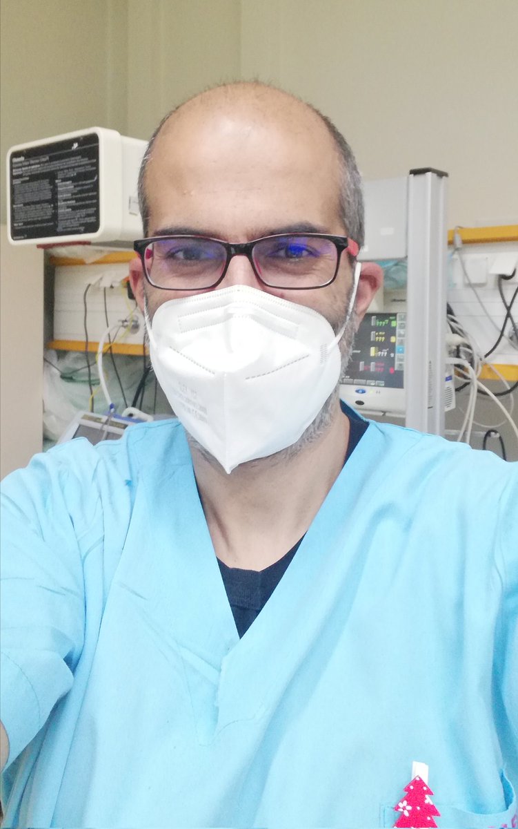 Είναι οι μέρες που σου λείπει πολύ,πάρα πολύ,η οικογένεια
Αυτό το συναίσθημα,όταν κλείνεις την πόρτα και φεύγεις από το δικό σου παιδί για να βρεθείς σε ένα άλλο που σε έχει ανάγκη.
Ας όψεται που γουστάρω με 1000 αυτό που κάνω.
Φιλαράκια μου χρόνια πολλά,με υγεία σε όλους σας🎄🎉