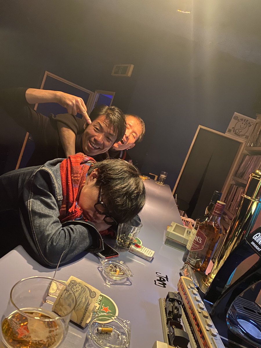 RB_RB1610's tweet photo. あけおめ。朝だよ、起きてみんな https://t.co/nMs60N745g