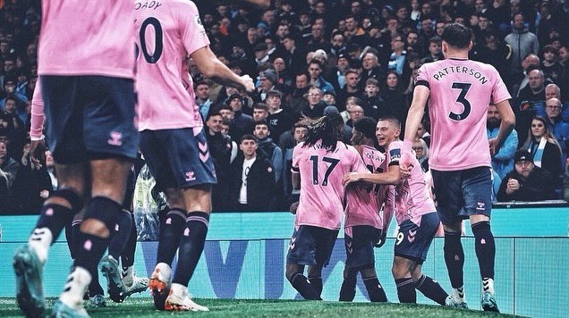 alexiwobi's tweet photo. Big Result.
100 App For Everton.
200 App In The Prem.
Parents Anniversary.
A Year Of Serious Mental Challenges…
Entering ‘23 Grateful.
Happy New Years Eve! https://t.co/S8e8DKd1se