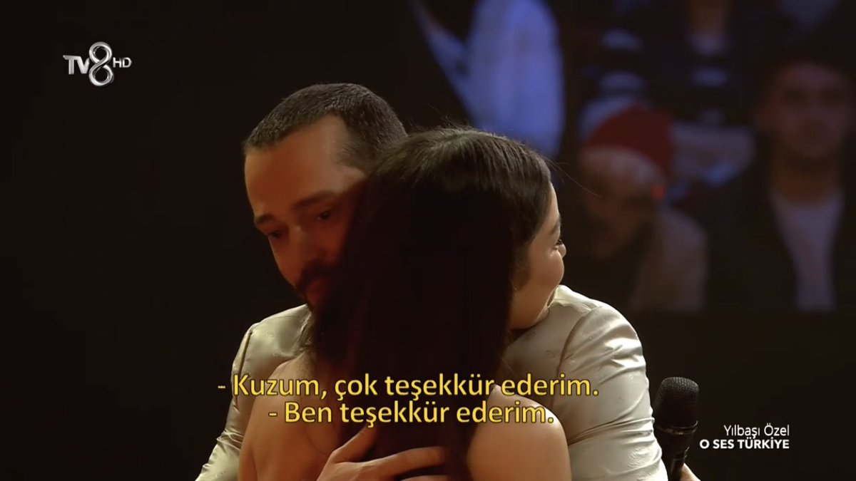 MuzikveTV's tweet photo. Bu aşk değil de ne? 💘

#OSesTürkiyeYılbaşı
#MuratBoz #AyçaAyşinTuran https://t.co/NLUVVM8pX4
