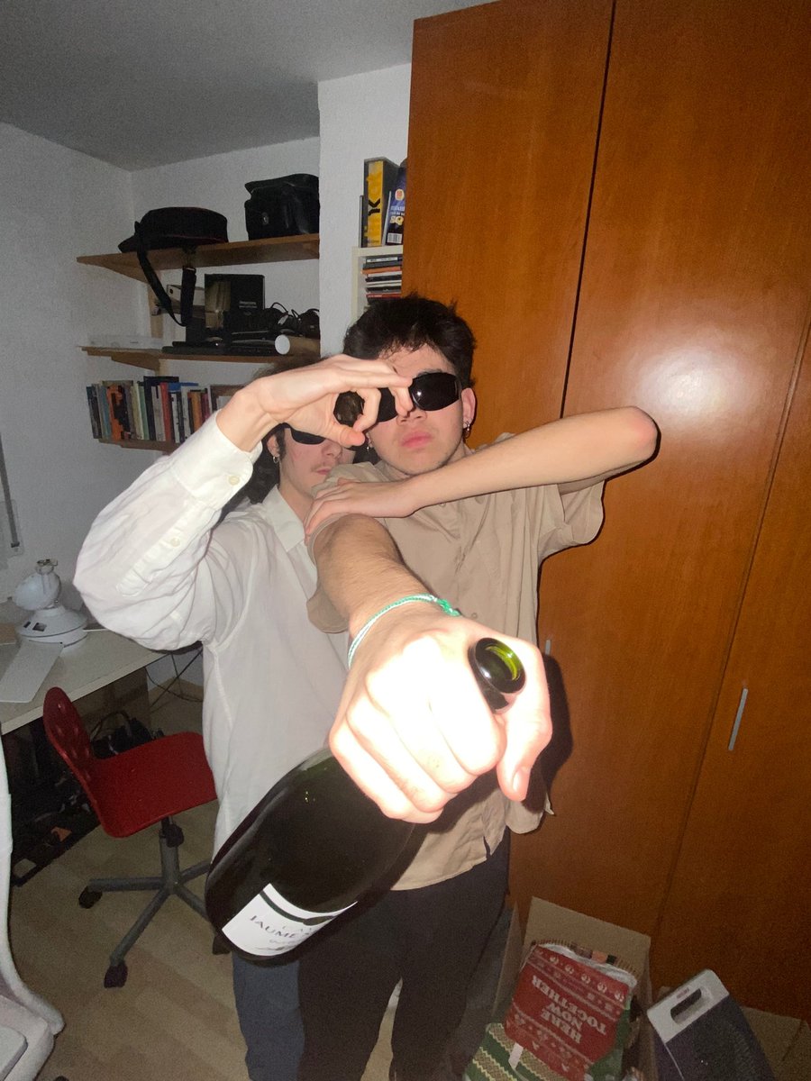 @CruzCafune <a href="/imchoclock/">bruno</a>
2023 empieza serio