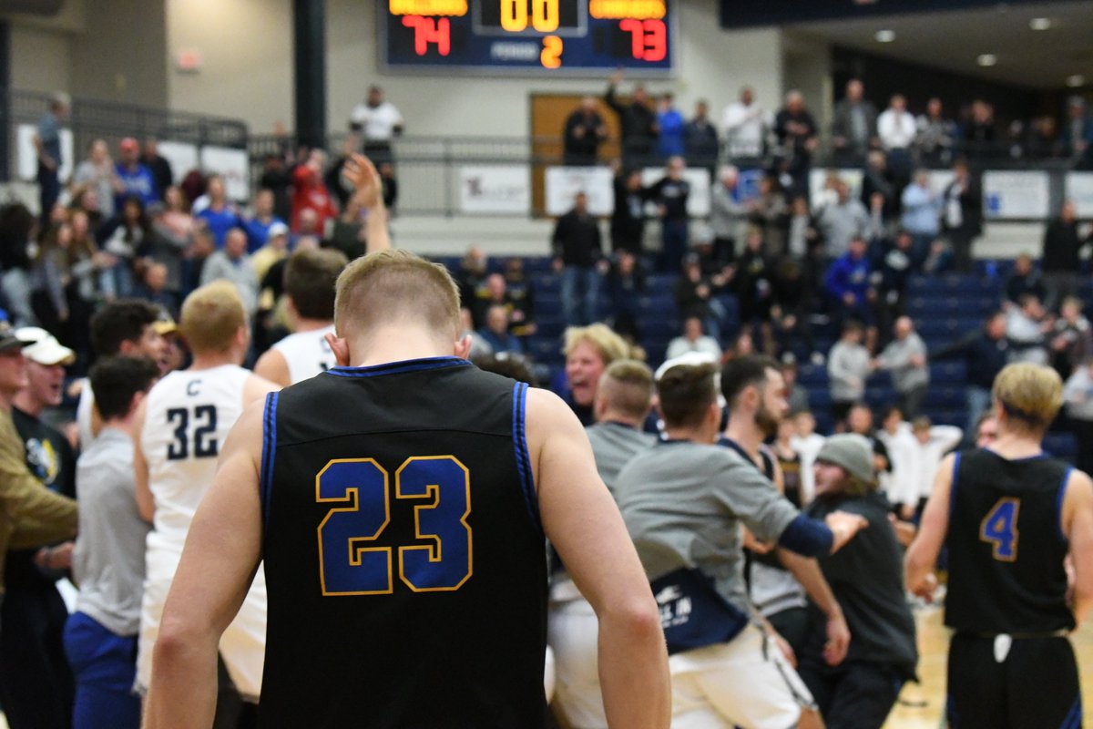 cunebulldogs's tweet photo. Let's count down the top 10 @CUNEathletics plays of a 2022 calendar year that included a slew of GPAC championships, viral moments and achievements that will go down in Bulldog lore.

🎥 TOP 10 PLAYS ➡️ https://t.co/fw5CxX6lkk https://t.co/0Oozz7RLv8