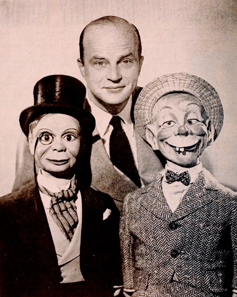 TVTOYMEMORIES's tweet photo. 1951 #celebrityphoto
EDGAR BERGEN
CHARLIE McCARTHY
and
MORTIMER SNERD
my personal hero
MENTALLY, SPIRITUALLY & PHYSICALLY
#popculture #50s #vintage #retro #nostalgia #nostalgic #MortimerSnerd #CharlieMcCarthy #EdgarBergen https://t.co/Xe8Nb4IWjZ