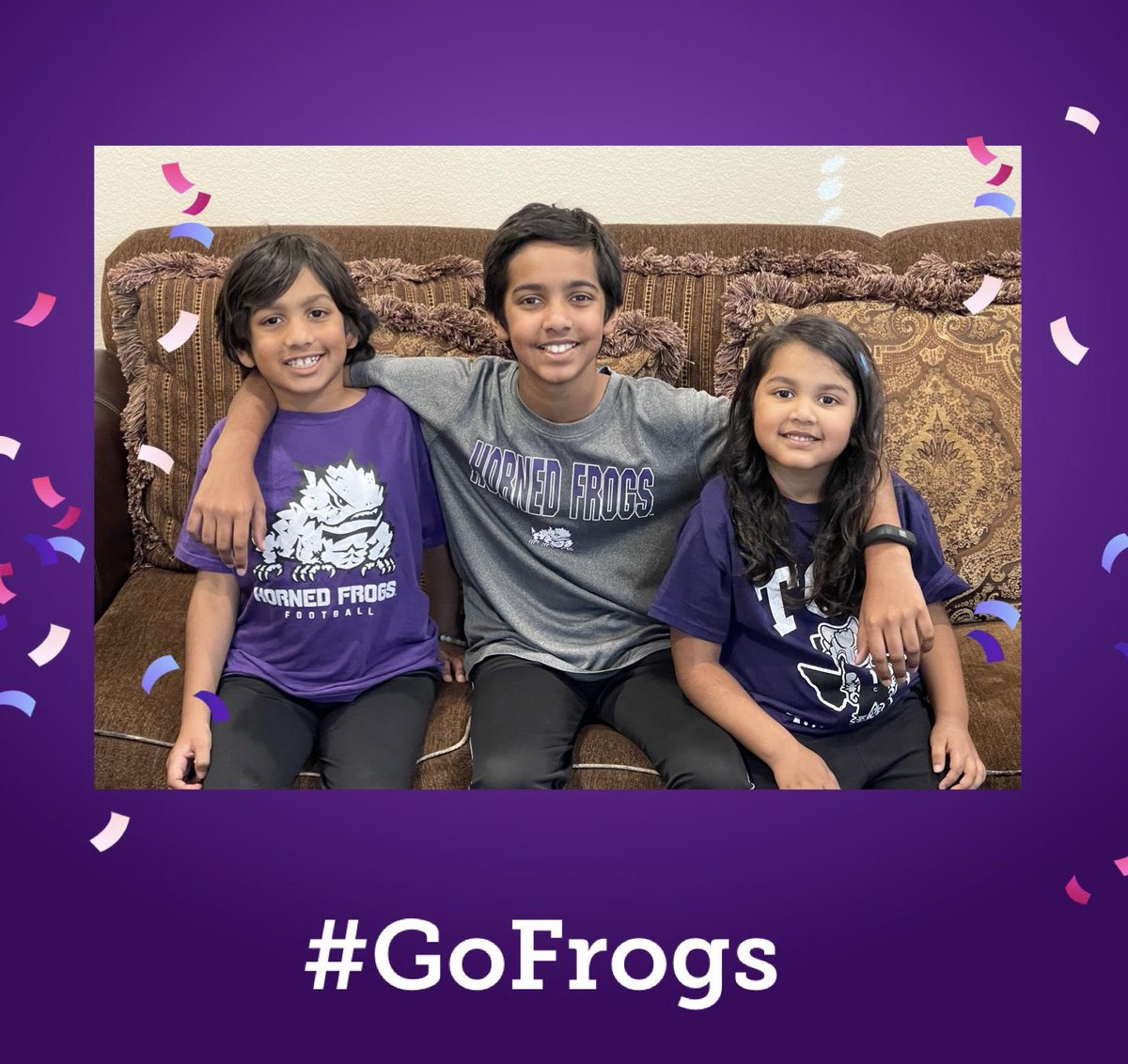 Couldn’t make it to AZ but our future Horned Frogs are excited to cheer them on! 💜🐸🏈 #GoFrogs #FiestaFrogs <a href="/TCUAlumni/">TCU Alumni</a>