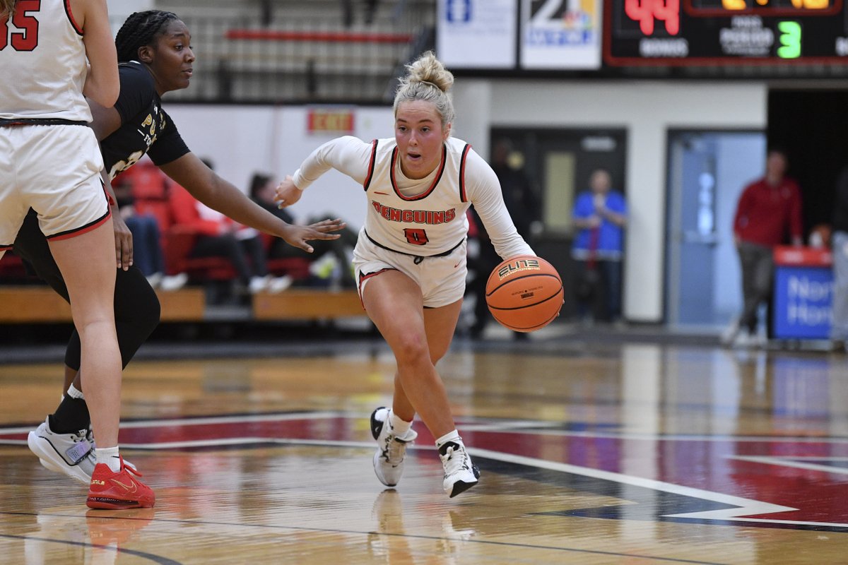 YSUWomensHoops's tweet photo. Great to end the homestand with a victory!

Full photo gallery from today's win over Purdue Fort Wayne, presented by @TicketSmarter: https://t.co/b54NgJtBQq (📷 @RobertHayesPix)

#GoGuins🐧 https://t.co/Ukz5ZAiQQI