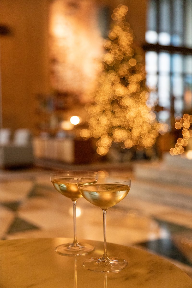 Sparkling from a year of #FSFortLauderdale opening celebrations, side-by-side we toast to life and ring in a new year filled with all that glitters. Warmest wishes for a 2023 illuminated with new memories and wondrous adventure. #FourSeasons #HappyNewYear