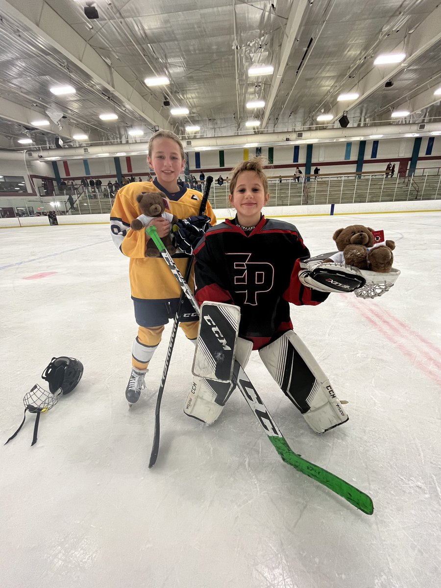 YouthHockeyHub's tweet photo. Danglefest 2022
10B

Rosemount > Eden Prairie (8-1)

POTG
Rosemount: Reagan Winecke with three outstanding goals and two assists.
Eden Prairie: Kinsley Engelstad with a great game between the pipes.
#Danglefest22 https://t.co/yKZbmDxiZf