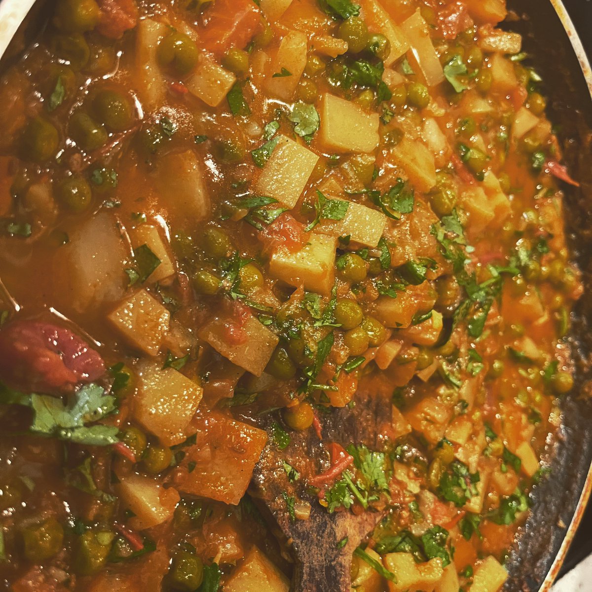 jaytehjetplane's tweet photo. Aloo Mattar
 #cookingwithKensei https://t.co/Vmy2WYoGmn