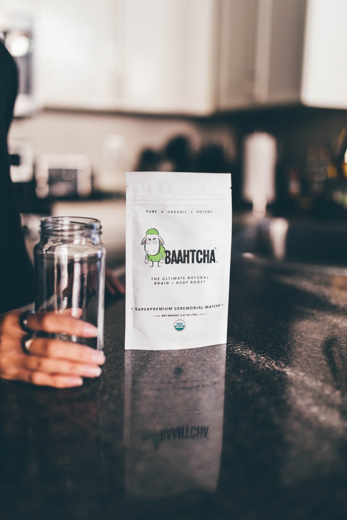 baahtcha's tweet photo. 💥 New Year's Giveaway 💥 Need to replenish your stash? Or maybe want to get someone on the matcha train for 2023? Tag someone who can use a new healthy drink this next year and we'll pick a winner from our comments! #baahtcha https://t.co/LHKZTv9DPv