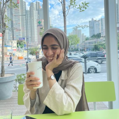 Emanlatte's tweet photo. New Year #NewProfilePic - Happy new year! https://t.co/yV5ENL3j6v