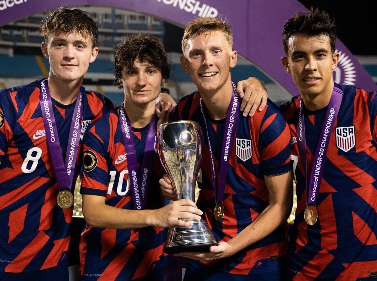marioreinoso_'s tweet photo. Rewind 2022 soccer en USA 🇺🇲⚽️:

#USMNT 🇺🇲
- Octavos Mundial de #Qatar2022
- Puesto número 13 ranking FIFA

#USYNT 🇺🇲
- Campeones U20 CONCACAF
- Clasificados Mundial U20 + JJOO 2024

#MLS 🇺🇲🇨🇦
- #Sounders campeones Concachampions
- #NYCFC campeón Campeones Cup

Nada mal, ¿no? 🥳 https://t.co/FlSVoc2Edq