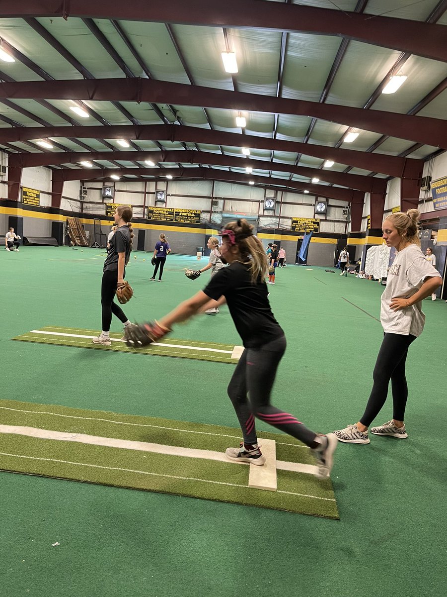 CommandoSB's tweet photo. We had a great Winter Camp yesterday! Thank you to everyone who came out! Special thanks to our Guest Pitching Coach, Mac Fitzgerald, for teaching all things pitching! https://t.co/lLfSQ3qJdU