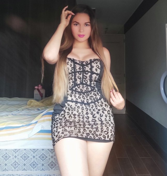 &Uacute;ltima foto del A&ntilde;o 22💞 P&aacute;senlo excelente! 🥳 https://t.co/59wFpUYX7P