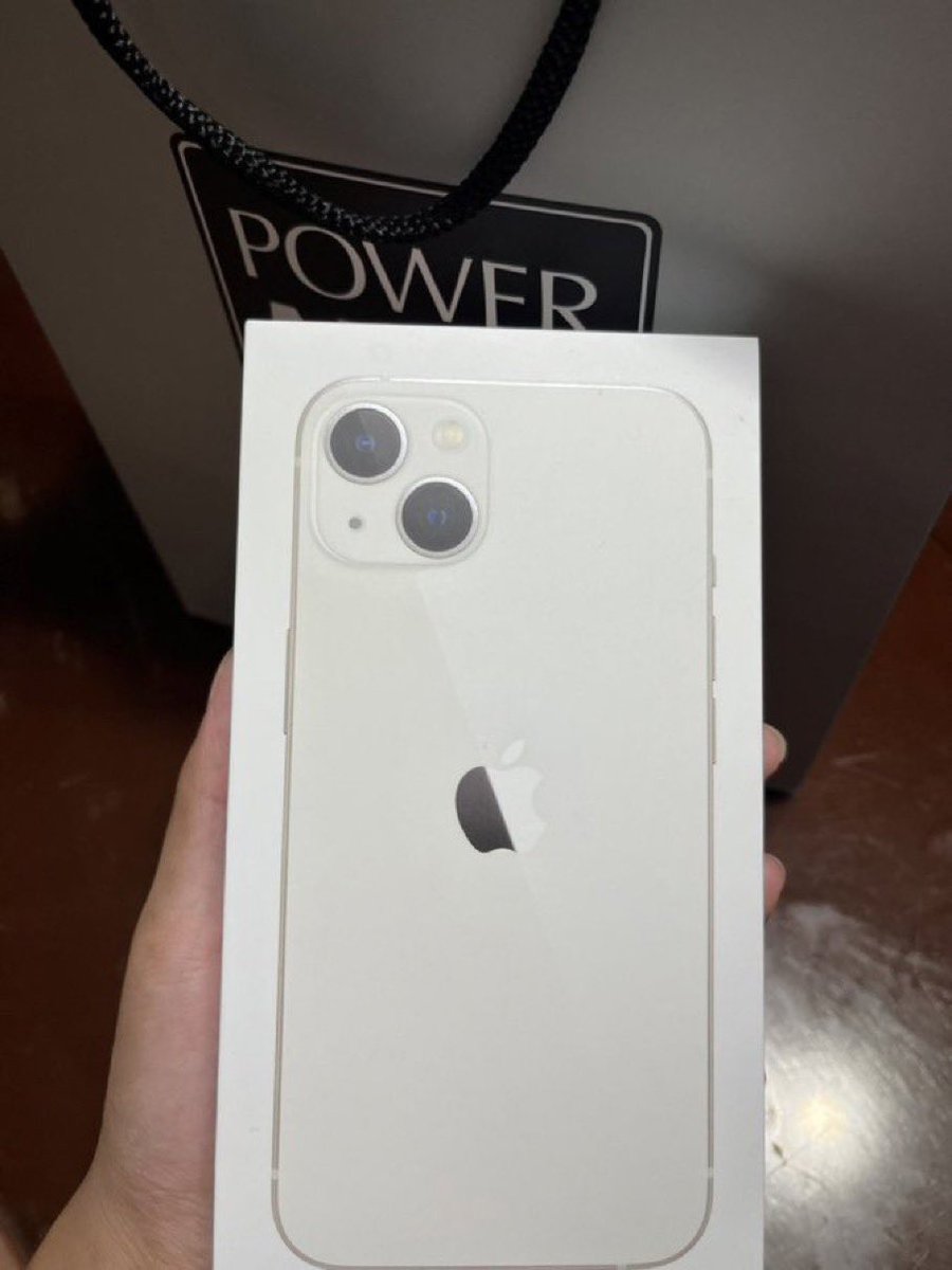 hennywig's tweet photo. ✨ iPhone 13 Pro Max #Giveaway ✨

I am giving away 1 x iPhone 13 Pro Max as a thank you for your amazing support!

TO ENTER:

◾️ Like &amp; Retweet this post

◾️ MUST Follow @hennywig 

Winner announced January 6, 2023 🤝

#GamblingTwitter #iphonegiveaway https://t.co/aQd1UATxn8
