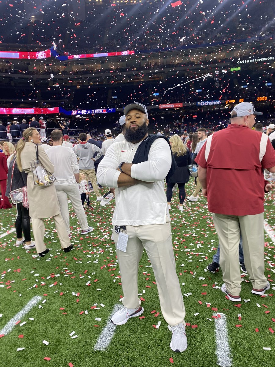 MrsJaneseC's tweet photo. My man, my man, my man @BamaCoachPaul! #CHAMP #SugarBowl thanks for the picture @BallouLeah ❤️❤️❤️ https://t.co/ixbPmMwakZ