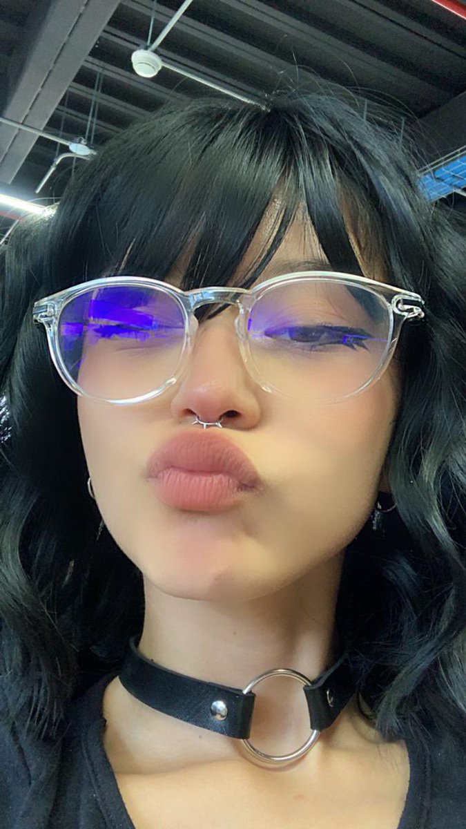 Paola Rosalina on Twitter: "RT @milaxfairyy: happy new years lovers 😙"