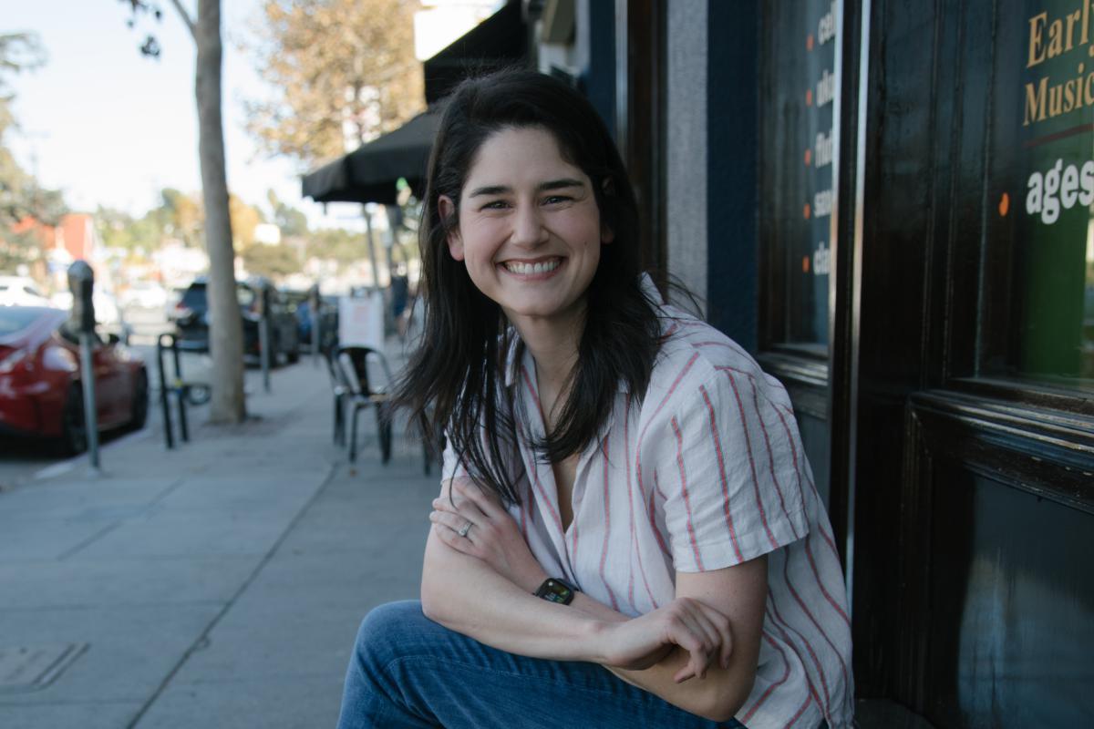 HighTechAB's tweet photo. #BestOf2022 Best interview podcast for me is from @theelysemyers #FunnyCuzItsTrue - such a smart and likable figure who shares her insecurities, the ones we all face, and gets her guests to drop their guard as well. https://t.co/bBnNVDJKTn