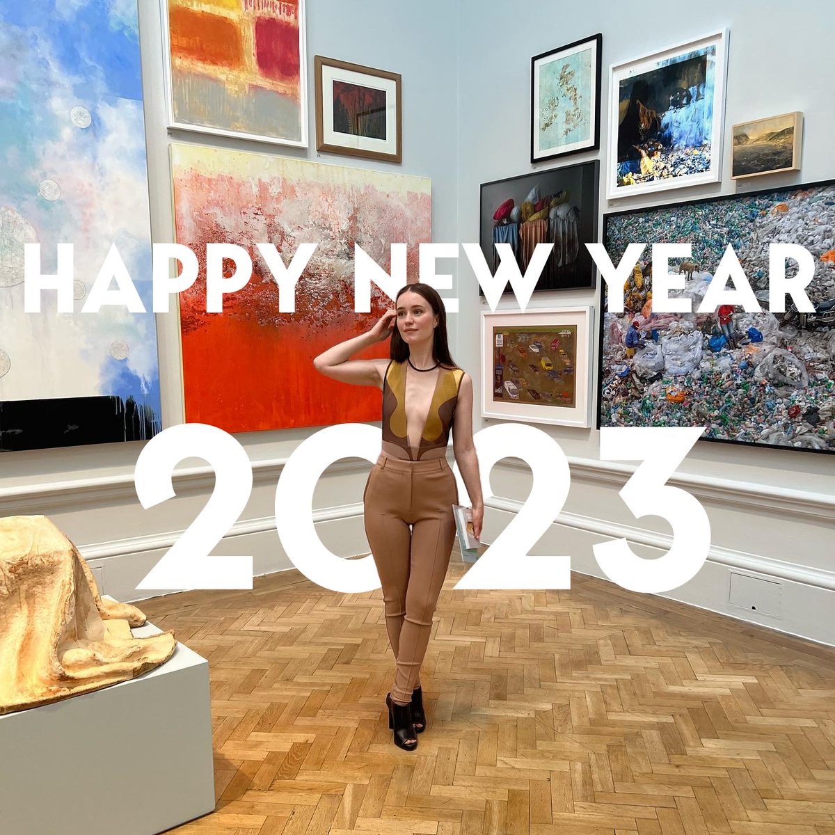 sigrid_ig's tweet photo. Here's to a fresh start and new beginnings in 2023! Happy New Year everyone!
@thisissigrid #sigrid https://t.co/dMNAyvkUmp