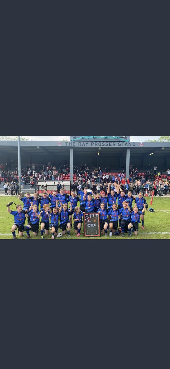 Vikings16s's tweet photo. Goodbye 2022; Hello 2023. Huge thanks to our Team Manager, Coaches and volunteers who help us week in week out, and of course our Sponsors. Biggest thanks though is to the Squad we have. They are truly the best bunch of Young Men you can ever wish for #Vikings #NewbridgeOnFire https://t.co/oJRDb1jb9h